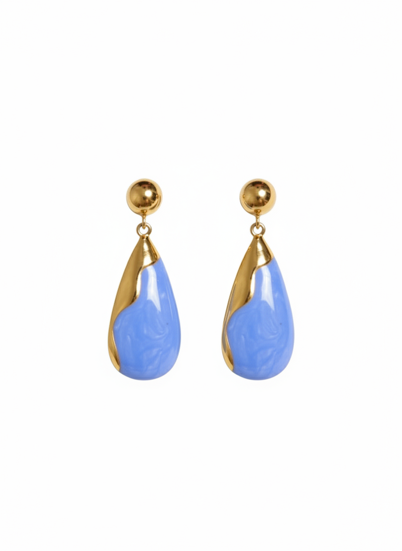 Orecchini Alice di GLAMORIZE STUDIO con design elegante e dettagli raffinati, visibili nell'immagine.