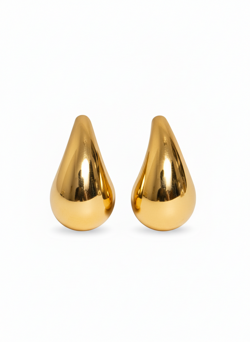 Orecchini Ilune da 27mm in stile elegante, firmati Glamoriz Studio, visibili con dettagli raffinati e design moderno.