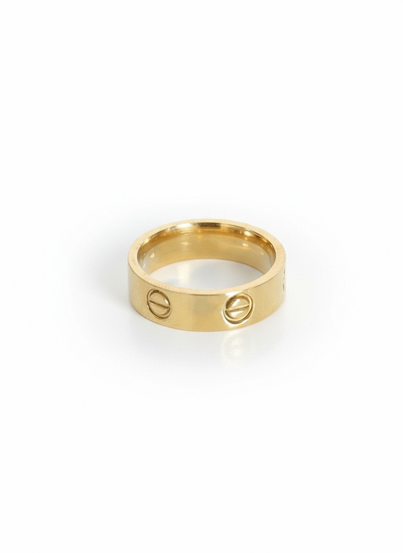 Anello Eiffelle di GLAMORIZE STUDIO con design elegante e dettagli raffinati, visibile con pietre decorative e finiture lucide.