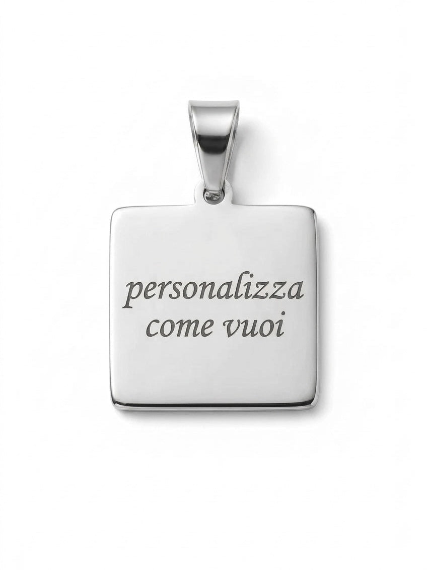 Ciondolo quadrato personalizzato GLAMORIZE in metallo lucido, design elegante e compatto