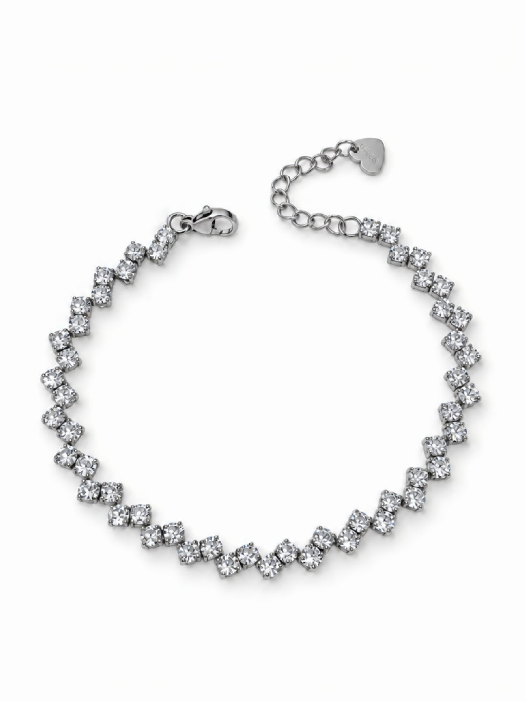Bracciale Lavinia di Glamorizе Studio con design elegante e dettagli raffinati, visibile in primo piano.