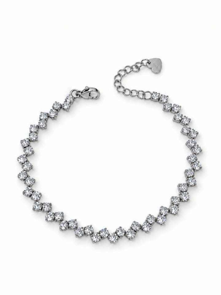Bracciale Lavinia di Glamorizе Studio con design elegante e dettagli raffinati, visibile in primo piano.