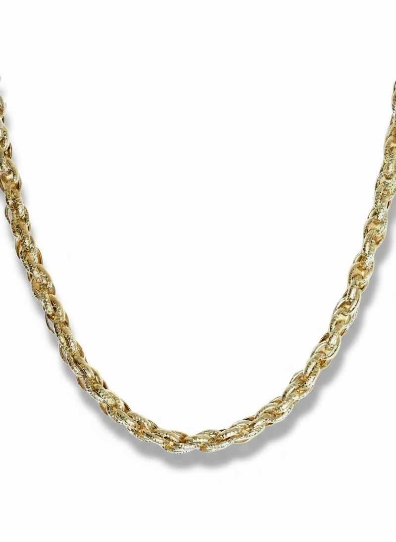 Collana Terry di GLAMORIZE STUDIO, elegante collana con design semplice e raffinato, visibile in primo piano sull'immagine.