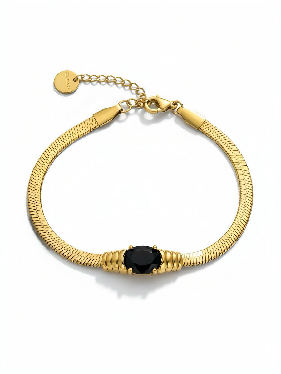 Bracciale Maddalena di Glamore Studio con dettagli eleganti e design raffinato, visibile nella foto.