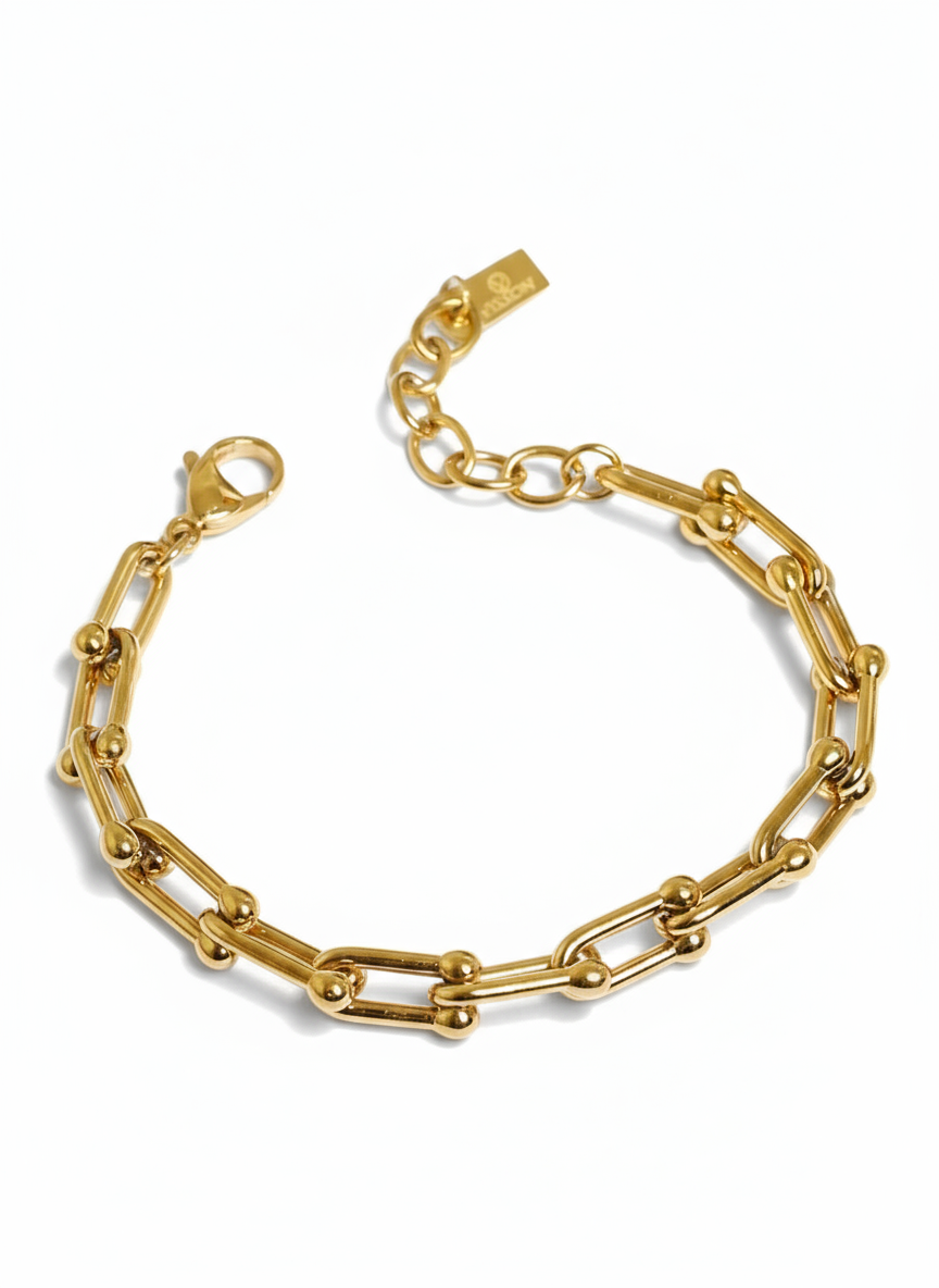 Bracciale Santa Clara di Glamourize Studio con dettagli eleganti in metallo e design raffinato, visibile nella foto.
