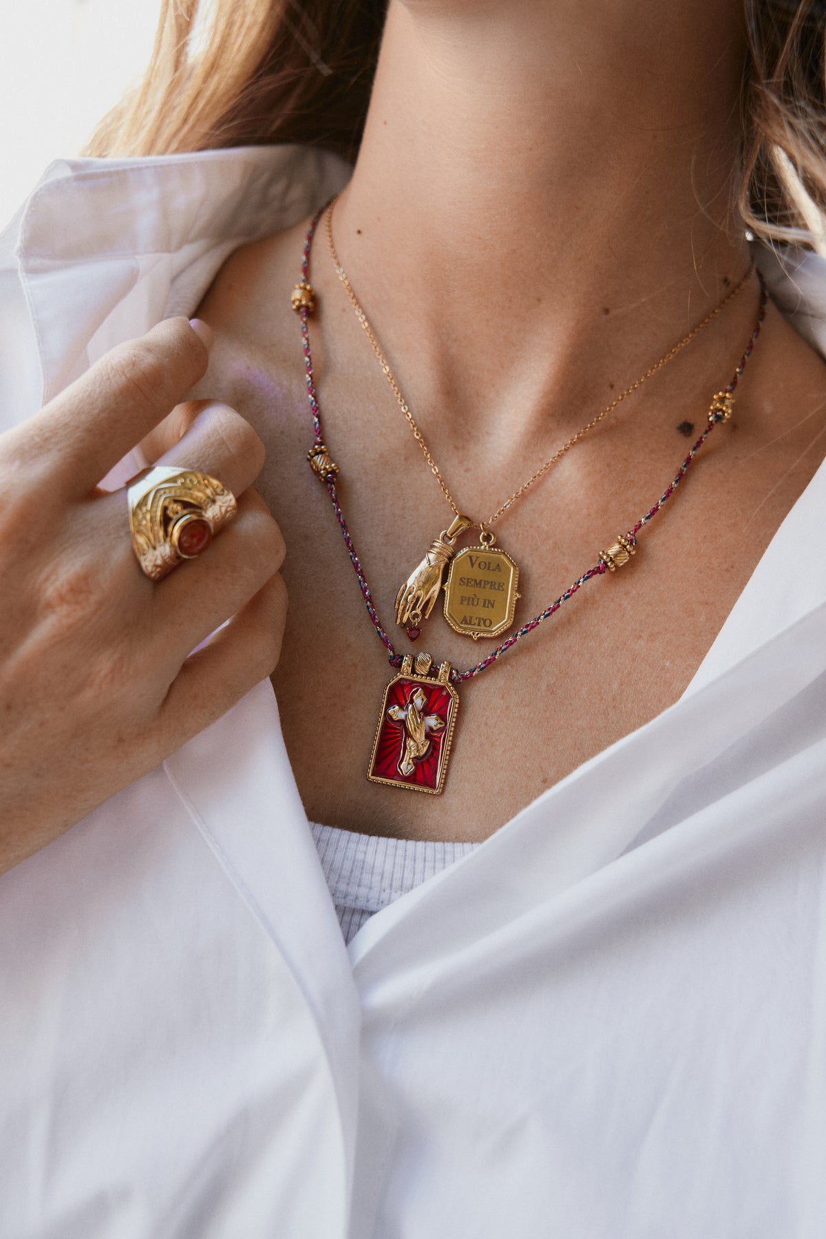 Collana Aisha Personalizzata di GLAMORIZE STUDIO con pendente elegante e dettagli raffinati in metallo dorato.