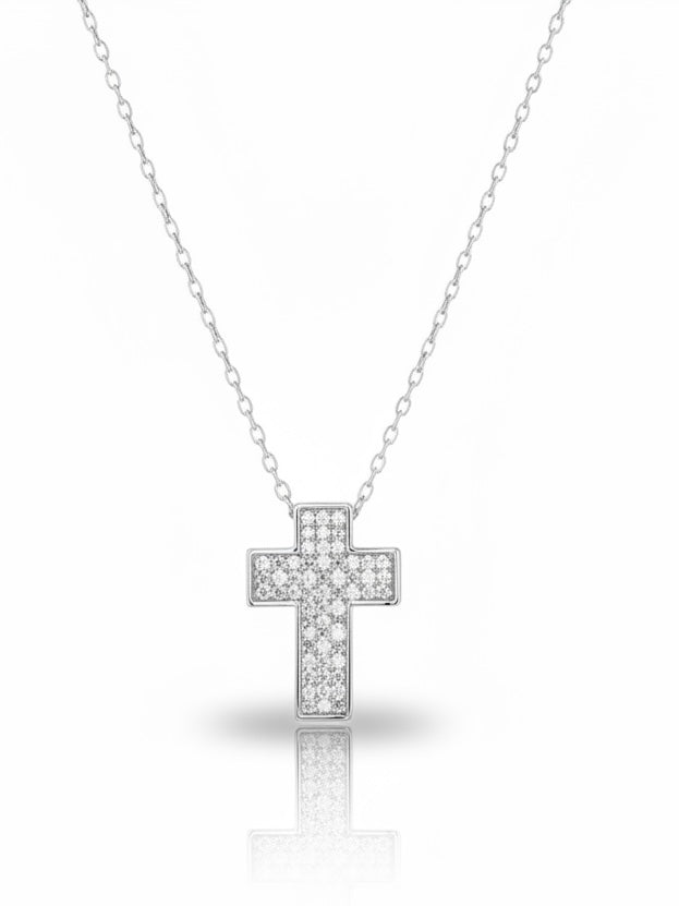 Collana Alida di Glamorgan Studio, elegante con pendente in oro e pietre colorate, indossata su sfondo neutro.