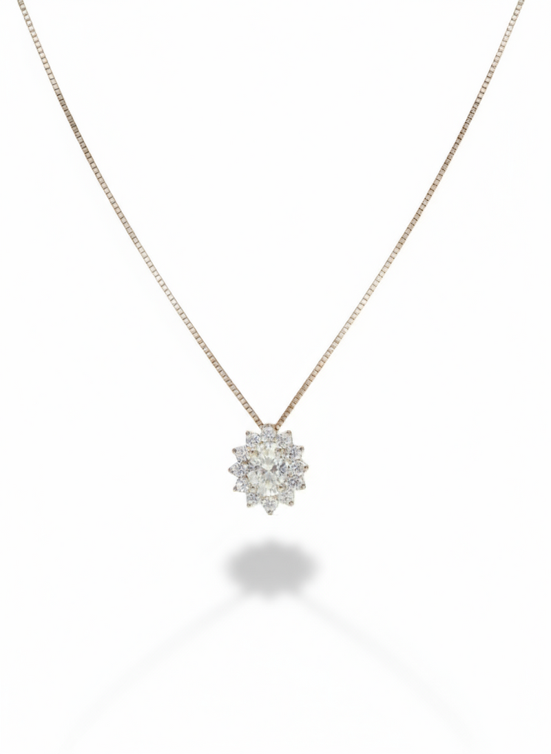 Collana in argento 925 della collezione Kate di Glamorize Studio, dettaglio elegante con finitura lucida.