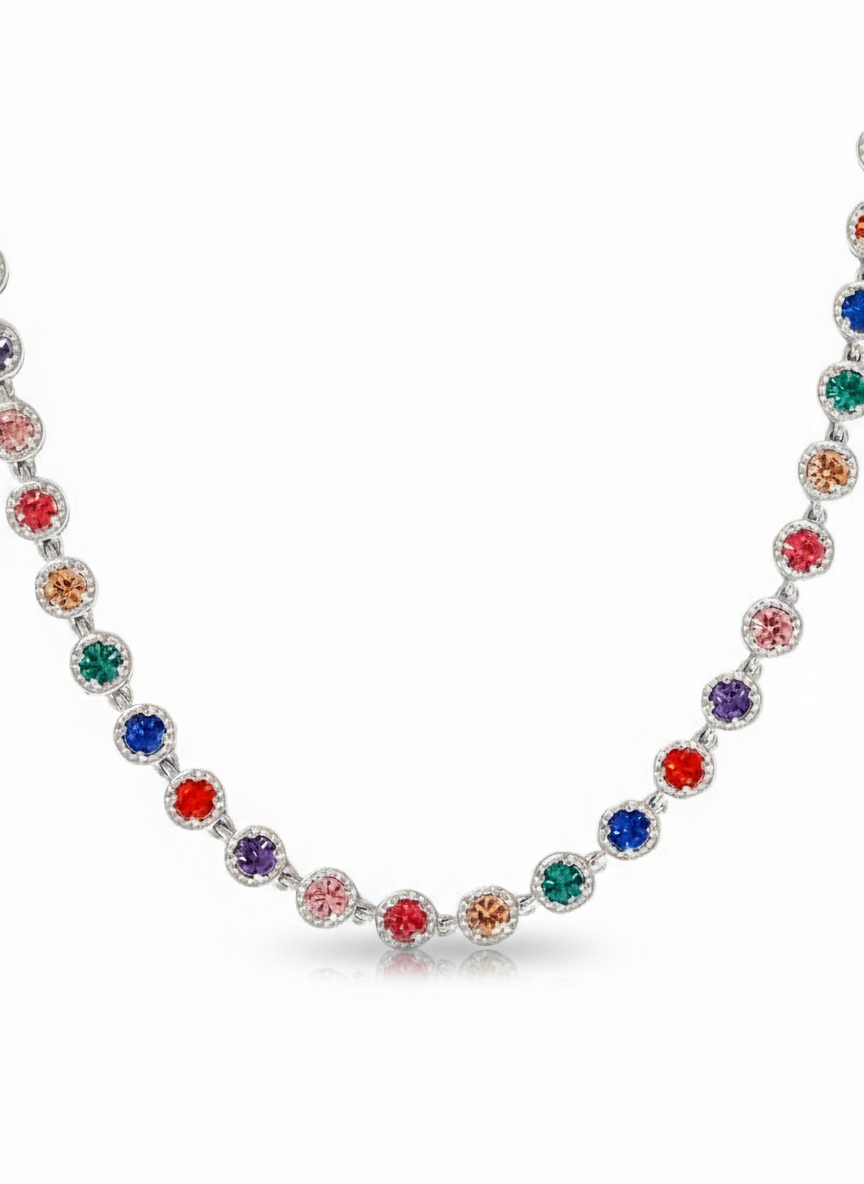 Collana choker Nadia di GLAMORIZE STUDIO con design elegante, in tessuto nero e dettagli alla moda.