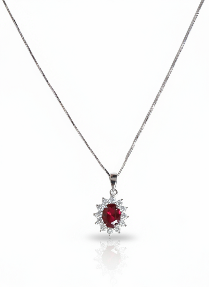 Collana in Argento 925 di Glamoriz Studio, elegante collana con design raffinato e dettagli lucidi, visibile in primo piano.