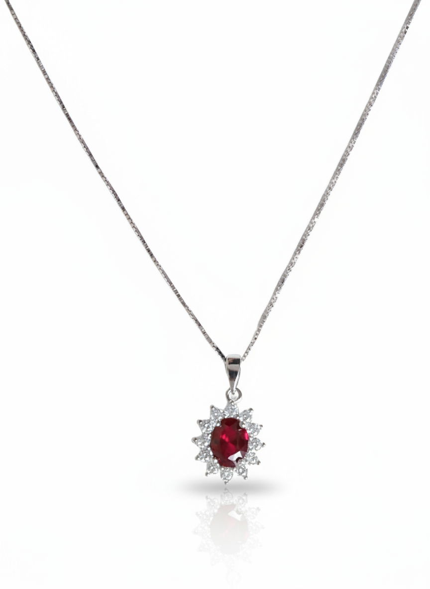 Collana in Argento 925 di Glamoriz Studio, elegante collana con design raffinato e dettagli lucidi, visibile in primo piano.