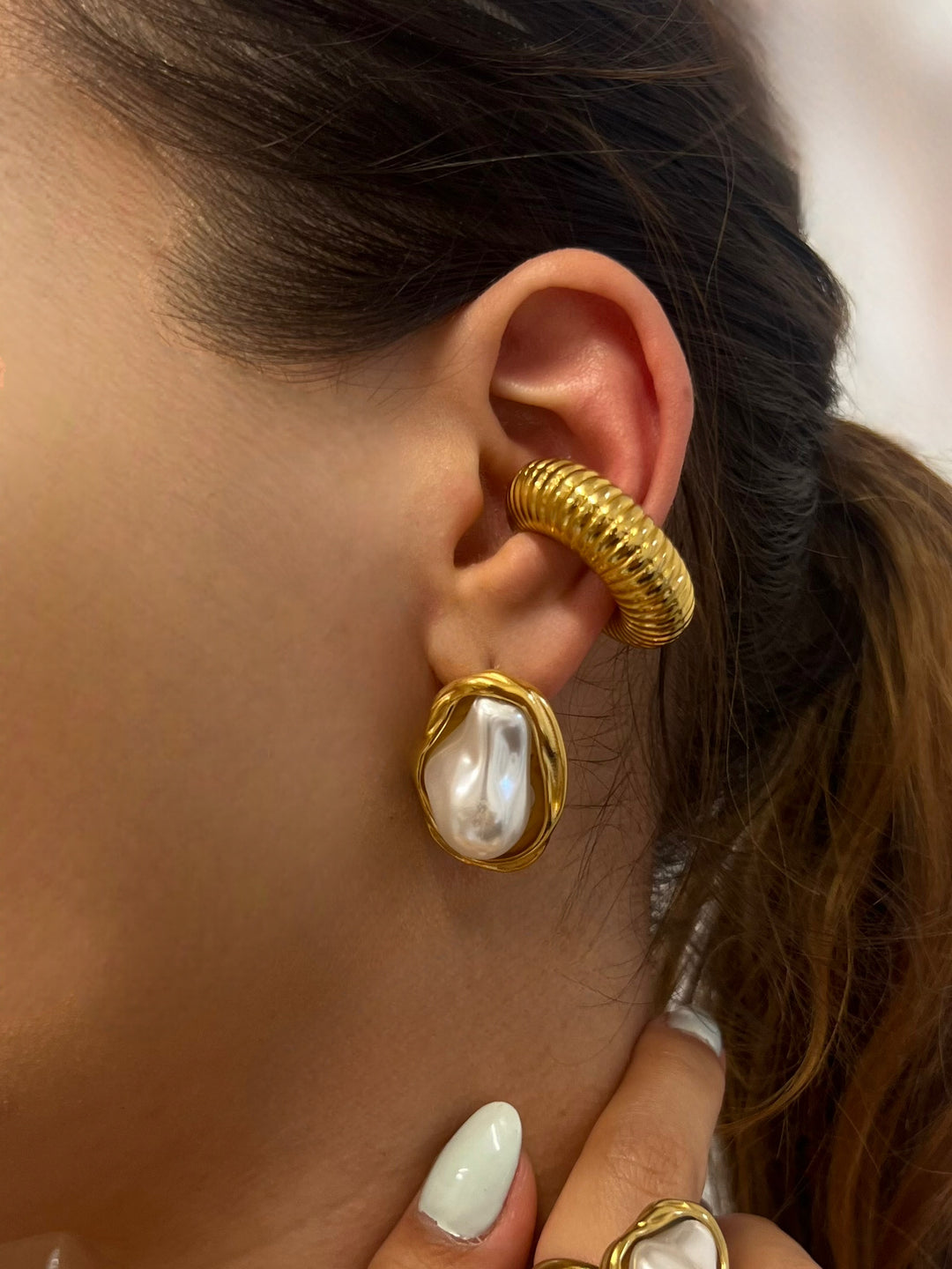 Elma earrings