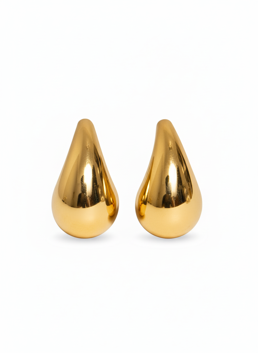 Orecchini Ilune da 27mm in stile elegante, firmati Glamoriz Studio, visibili con dettagli raffinati e design moderno.