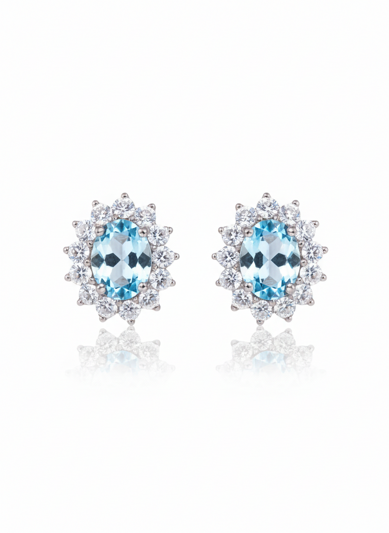 Orecchini Kate in argento 925 di Glamoriz Studio, dettaglio elegante e raffinato con design moderno su sfondo neutro