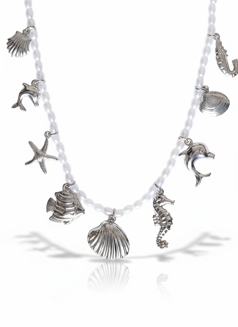 Collana Nina di GLAMORIZE STUDIO, elegante collana con design raffinato, visibile in questa immagine.