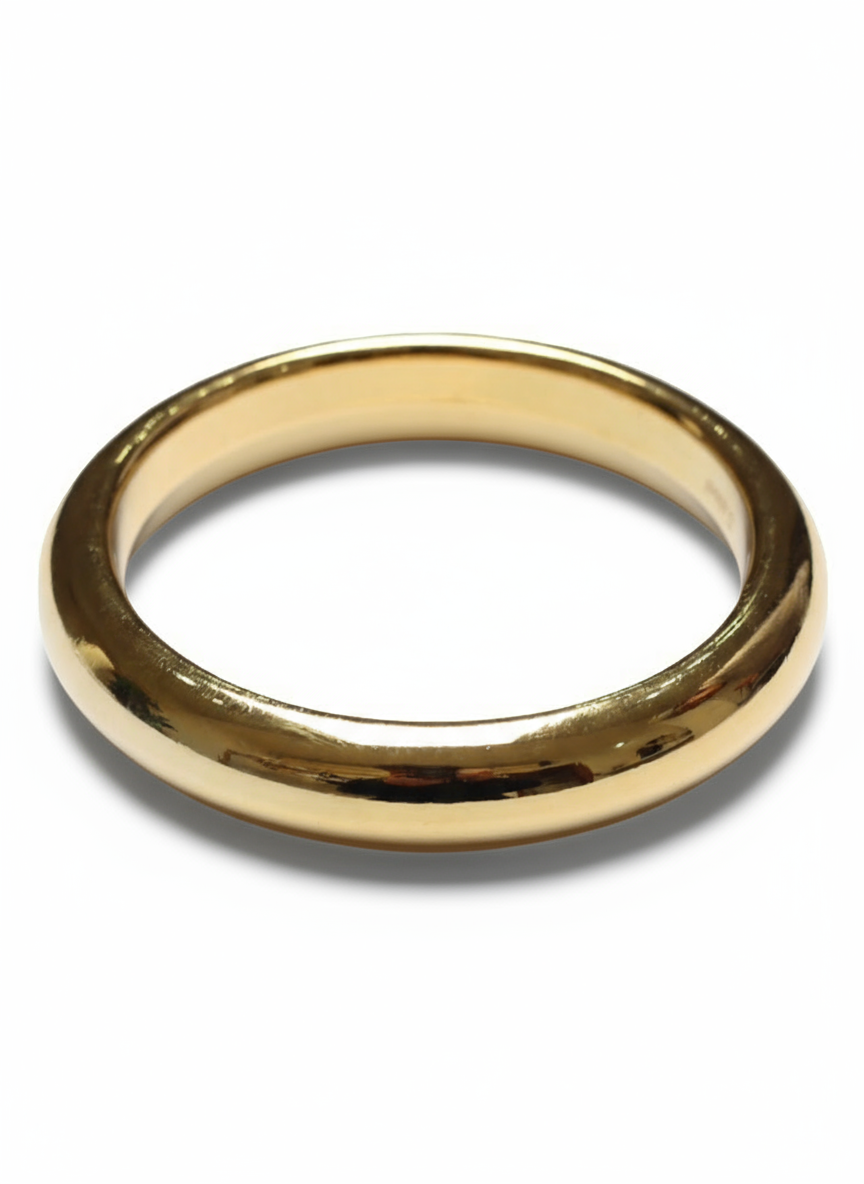 Bracciale Eris in metallo con dettagli eleganti, indossato al polso, di Glamourize Studio.